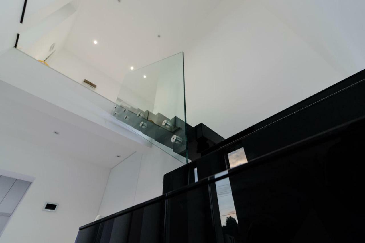 Ezra Luxury Apartments Нэводари Экстерьер фото