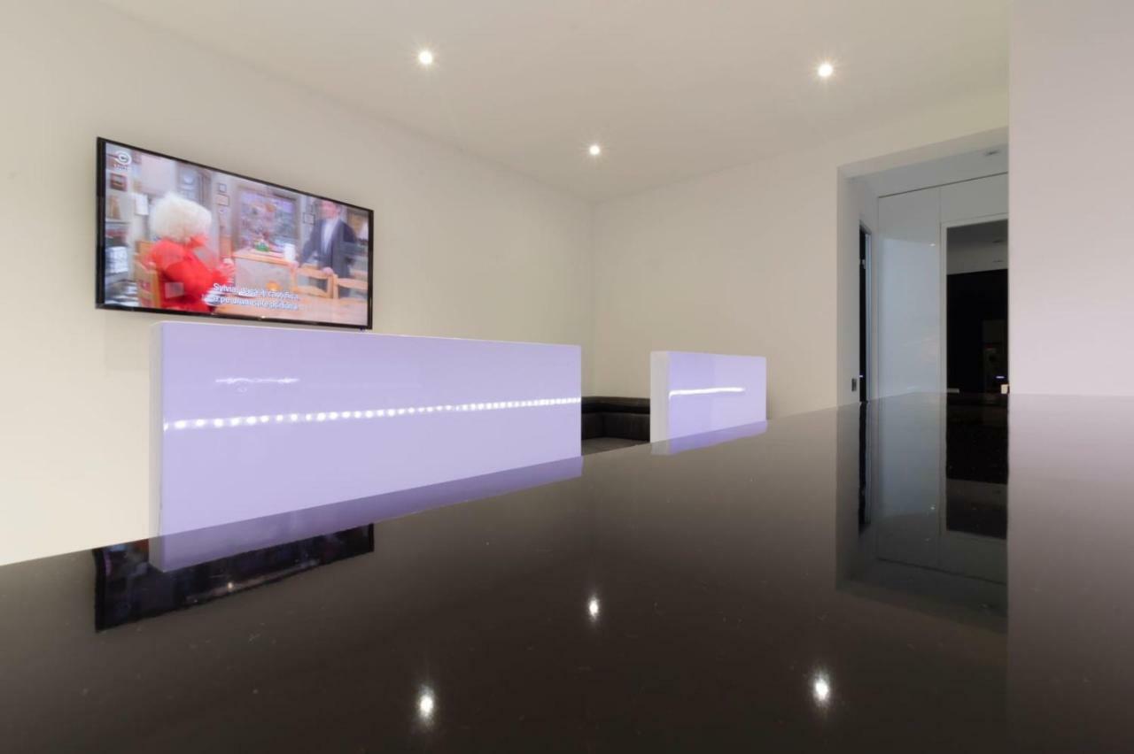 Ezra Luxury Apartments Нэводари Экстерьер фото