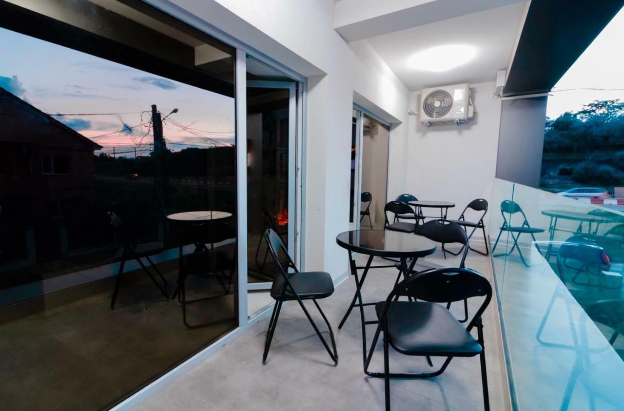 Ezra Luxury Apartments Нэводари Экстерьер фото